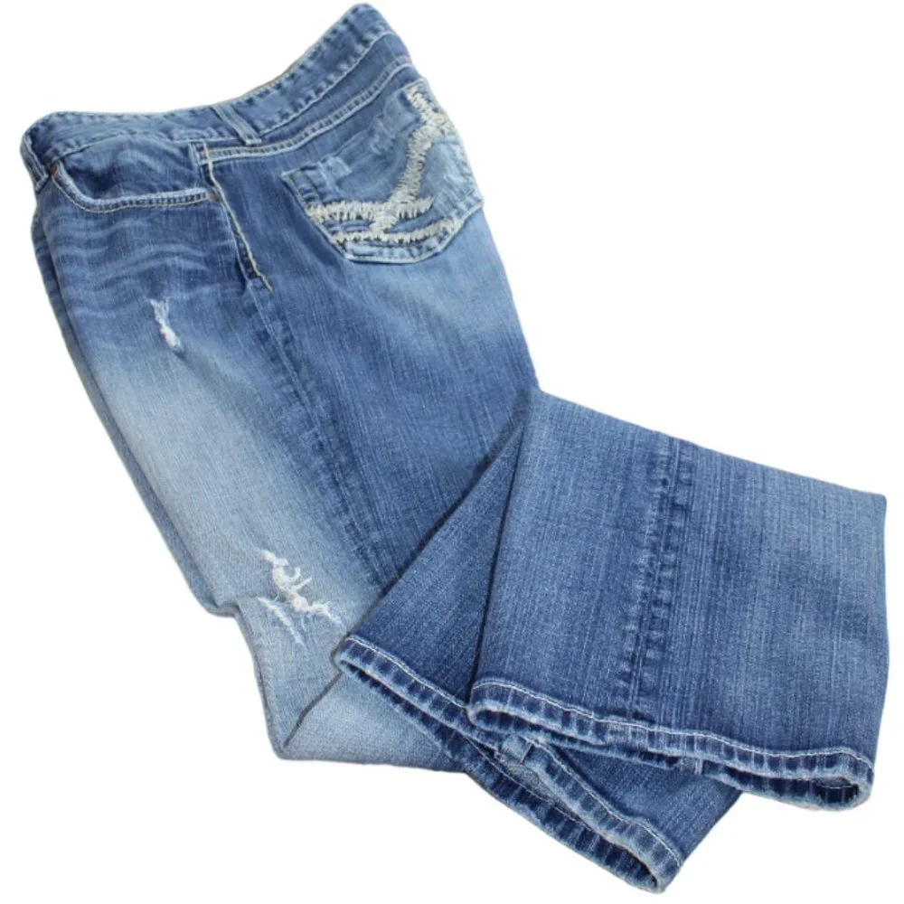 BKE Culture Light Distressed Blue Fade Jeans. Size 32/33.5